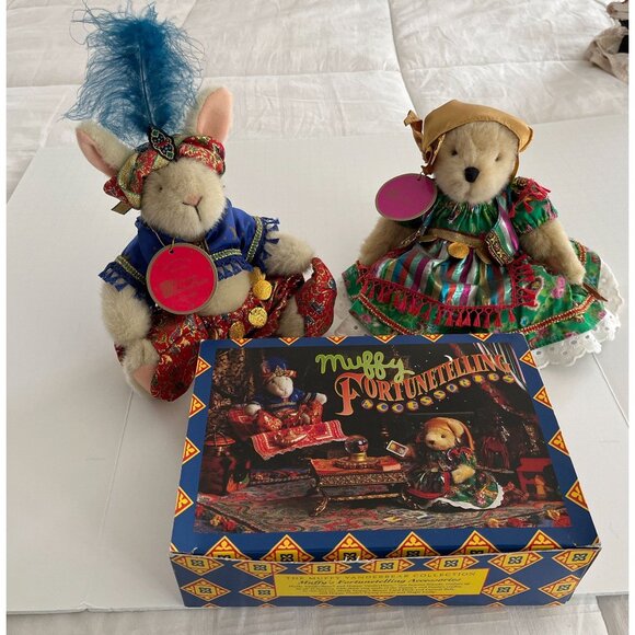 Vintage 1991 Muffy Vanderbear & Hoppy VanderHare Fortune Tellers & Accessories
